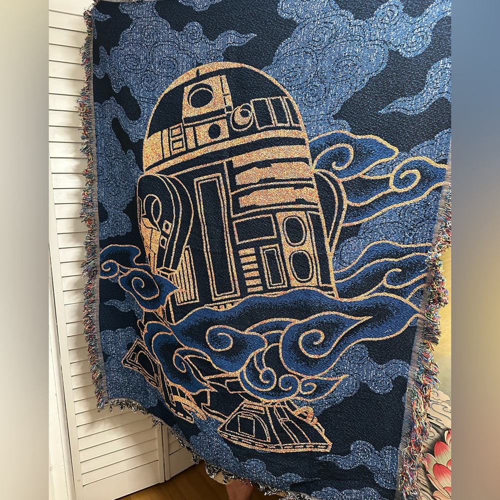 Star Wars R2-D2 Woven Throw Blanket